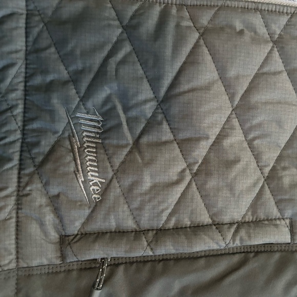 Milwaukee Women's Medium M12 12-Volt Heated Quilted Jacket Kit - Picture 9 of 9